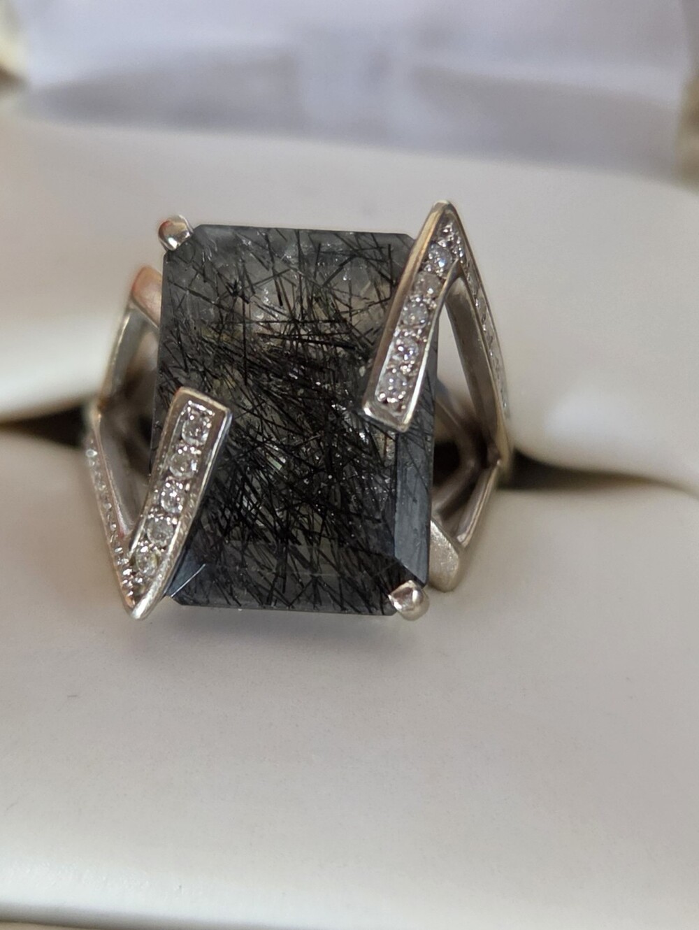 10K Black Rutilated Quartz Statement Cocktail Ring With Diamond Accents
